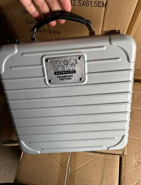 Whole Melt Extracts Passport Edition Phase 3 – Licensed Wax / Live Resin Sugar - Image 2